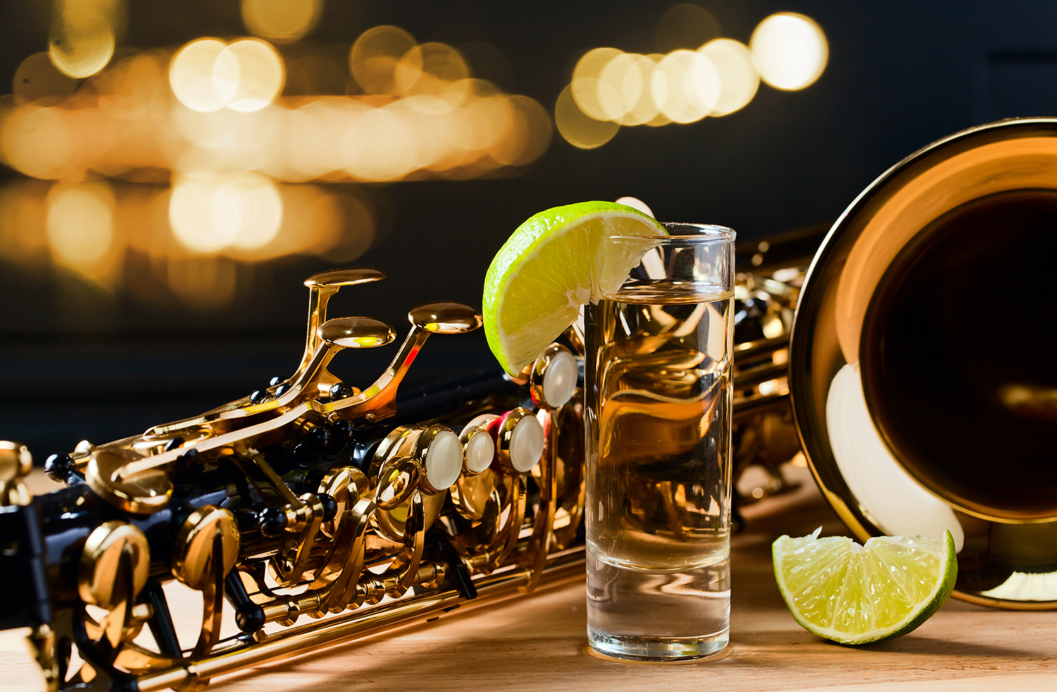 Saxophone & Cocktail